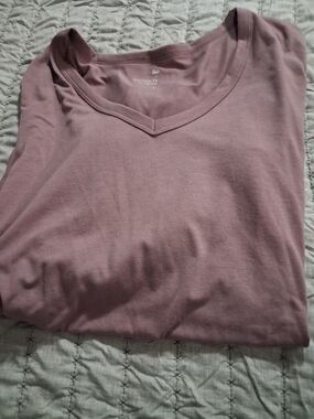 V-Neck Shirt - Dusty Mauve Womens